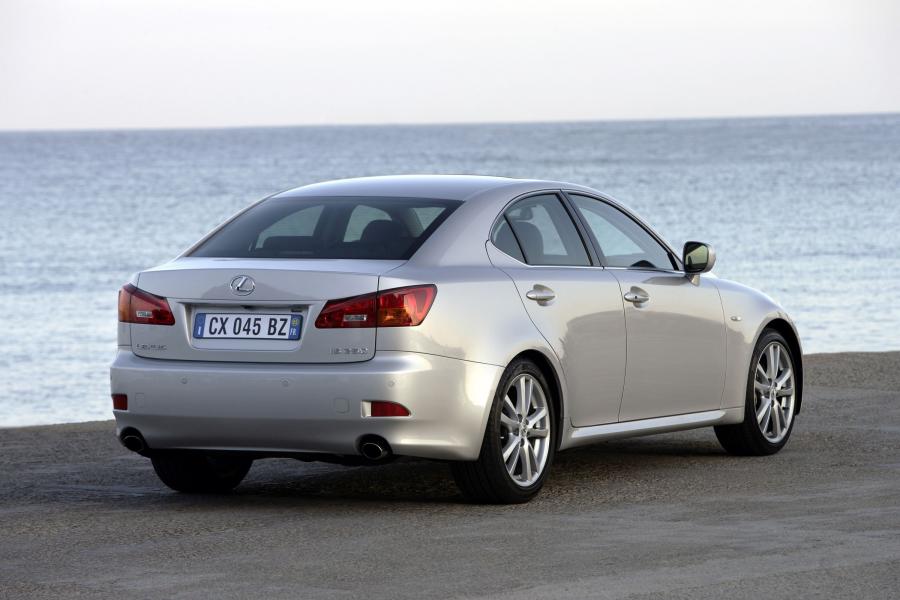 Lexus IS250 2005 года  (фото 40 из 141)